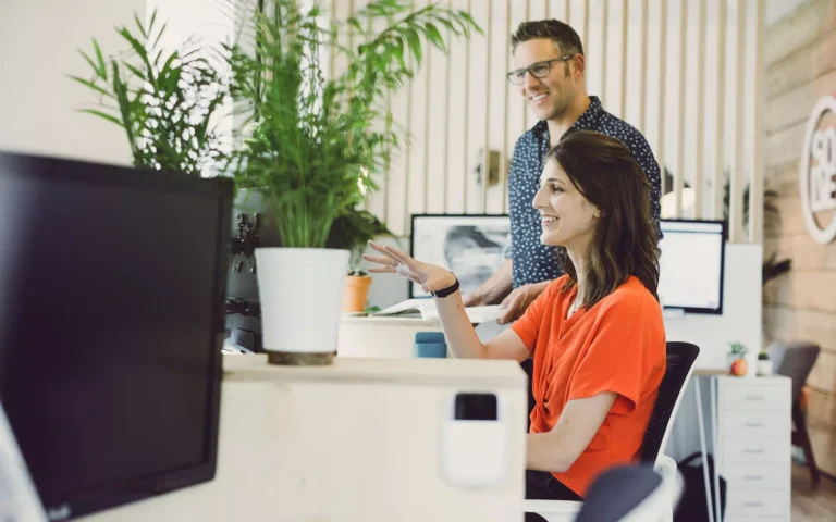 Mia and Lol talking about a website min 1 768x480