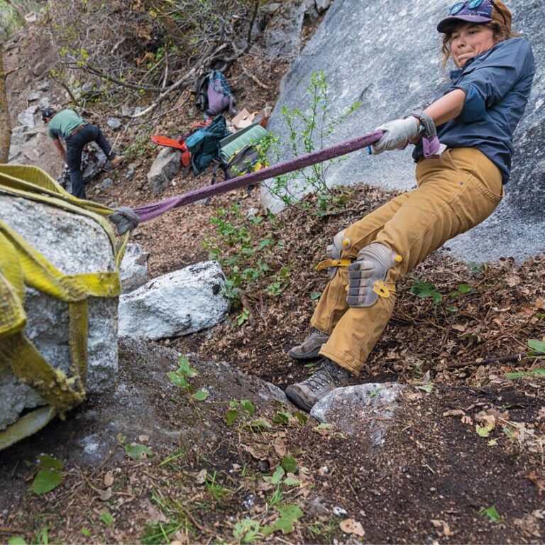 Rock Pulling 768x768